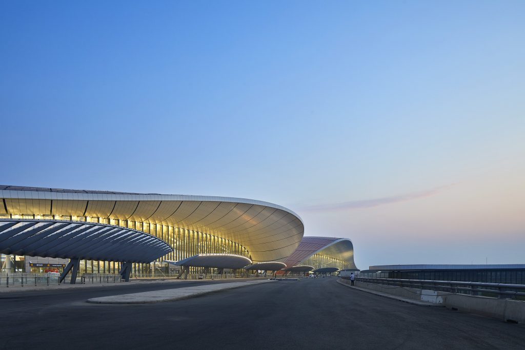 This image has an empty alt attribute; its file name is 01_ZHA_Beijing-Daxing-Int-Airport_-photo-credit.jpg